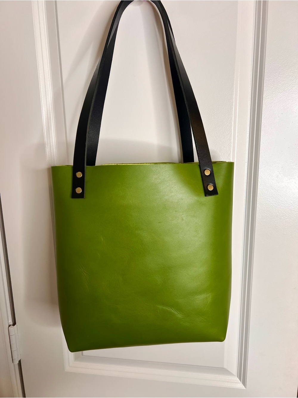 Portland Leather Goods Small Classic Tote Green Apple. - Picture 2 of 11